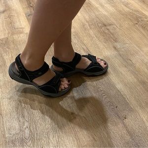 Clarks sandals wavewalk